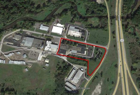 Sale: 59,552 SF Industrial: 2029 Micor Dr, Jackson, MI 49203